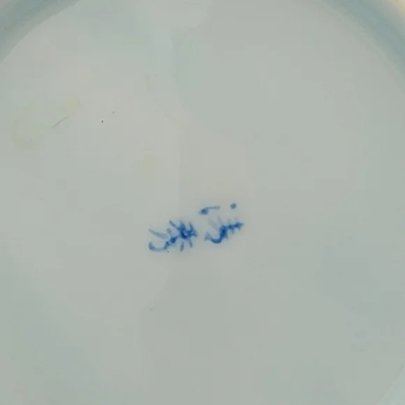 Arita Japan Porcelain Bowls Chrysanthemum Cobalt Blue Gold Set of 2 60s Vintage